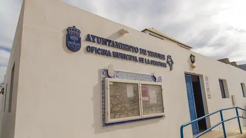 Oficina municipal del Ayuntamiento de Teguise en La Graciosa.