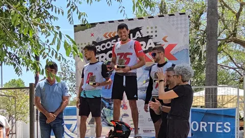 Daniel Hernández en el podio de su última prueba en Jérez de la Frontera.