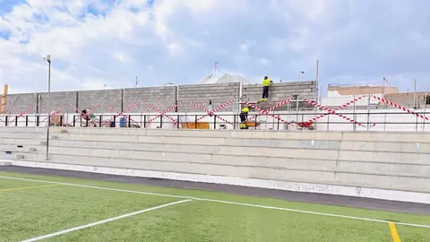 Imagen del inicio de las obras en el concurrido terreno de juego de Arrecife
