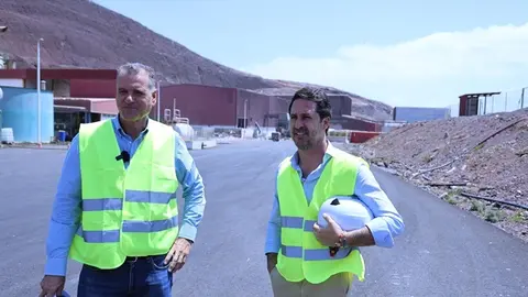 Director General de Residuos en su visita al Vertedero de Zonzamas.