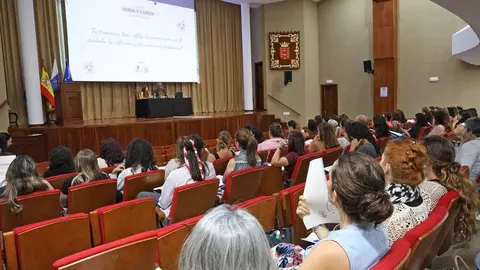 Asistentes a la jornada 'CUIDA-T Y CRECE'.