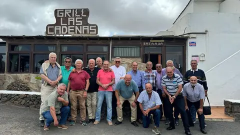 Imagen del grupo que se juntó este miércoles en el conocido restaurante de Tinajo