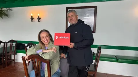 Laura San José y Chalo Frías en el programa especial de Crónicas Radio.