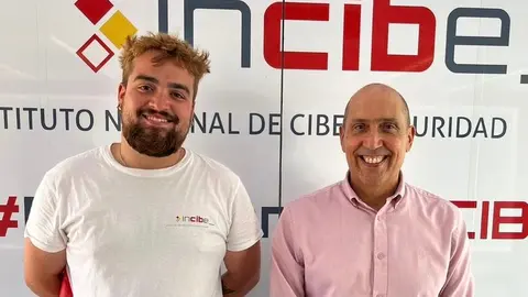 El director insular con el personal de Incibe