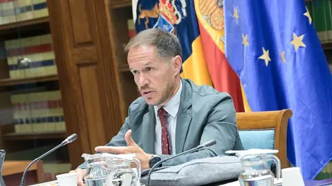 Mariano Hernández Zapata en una comisión parlamentaria.