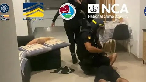 Detención de la Policía Nacional durante la operación Sombra.