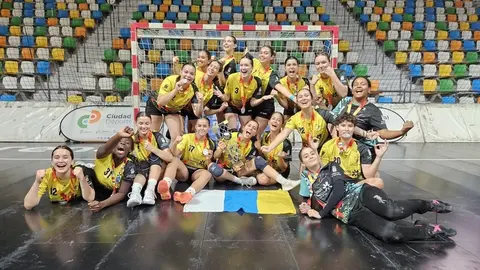 Jugadoras del Puerto del carmen cadete subcampeonas de España.