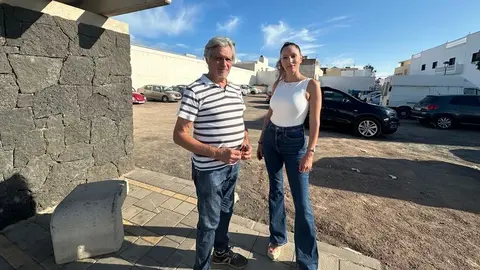 Servando Pérez y Guillén en un barrio de Arrecife