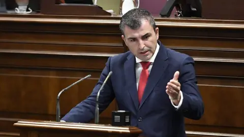 Manuel Domínguez en el Parlamento autonómico