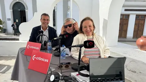 Programa especial de Crónicas Radio en Haría con el alcalde, Alfredo Villalba.
