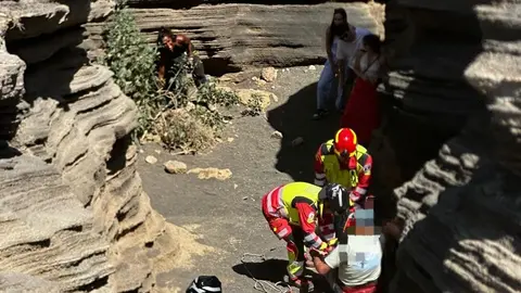 Momento de la llegada de los bomberos a la zona