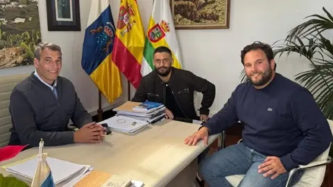 Alberto de León junto a Alfredo Villalba.