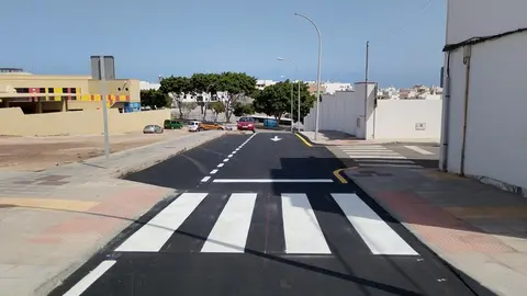 El tramo de la calle José Pereyra Galviaty, por donde discurre la nueva gran tubería del emisario, también ha quedado abierta al tráfico