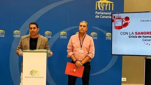 Yoné Caraballo este jueves durante la rueda de prensa que ofreció en el Parlamento autonómico.