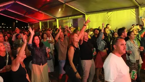 Público asistente a las fiestas de Femés.