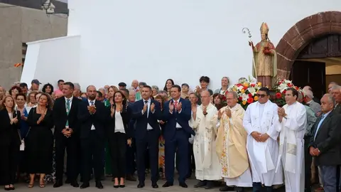 Autoridades participando de la celebración por San Marcial.