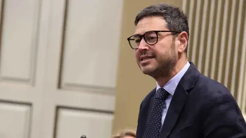 Jacob Qadri durante su intervención en el Parlamento de Canarias