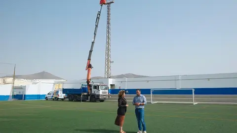 El Ayuntamiento de Arrecife instala nuevo alumbrado led en el Campo de Fútbol de Argana Alta