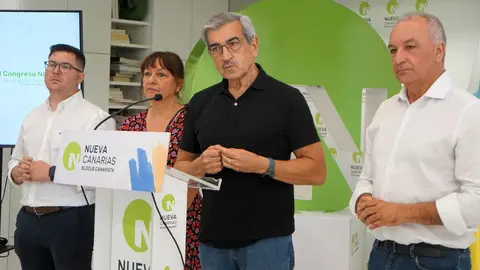 Román Rodríguez y sus compañeros este viernes explicando las claves del próximo congreso