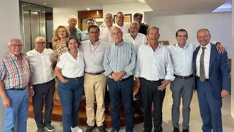 Imagen de las personas que participaron en el encuentro en el hotel Lancelot.