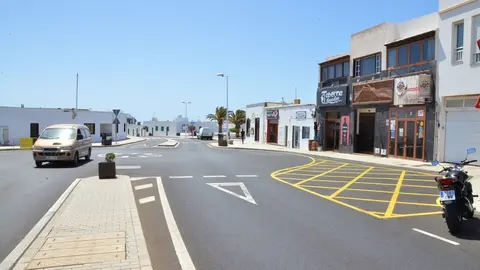 Avenida central de Tías.