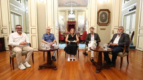 Astrid Pérez en la grabación del videopodcast del Parlamento de Canarias con los retos del agua sobre la emergencia hídrica.