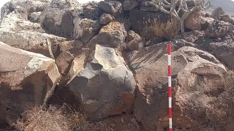 Foto del estado actual del grabado de Zonzamas.