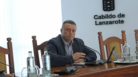Óscar Noda en el pleno del Cabildo.