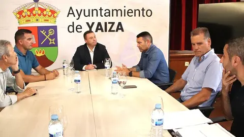 Reunión entre el Cabildo de Lanzarote y el Ayuntamiento de Yaiza.
