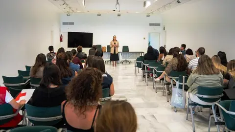 Maite Corujo en reunión con el Tercer sector.