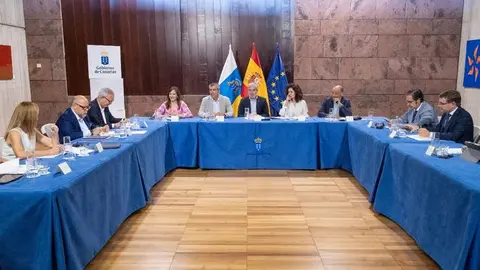 Reunión grupos parlamentarios financiación autonómica 1