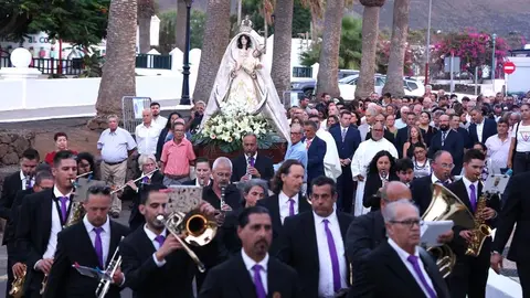 Imagen de la procesión celebrada por las calles de Yaiza.