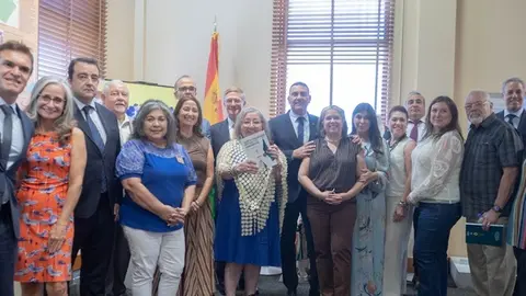 Delegación de Lanzarote y descendientes con presidenta de CIDA Julia López.