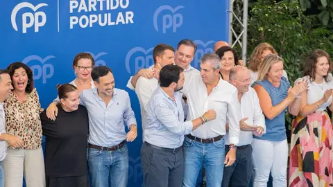 Los máximos responsables del PP canario con su compañero Miguel Tellado
