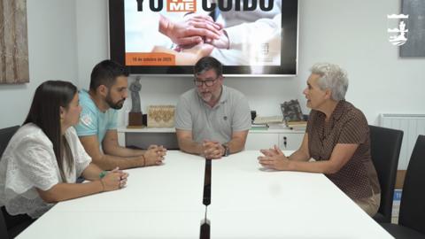 Isidro Pérez durante una reunión para coordinar las II Jornadas "Yo Me-Te Cuido".