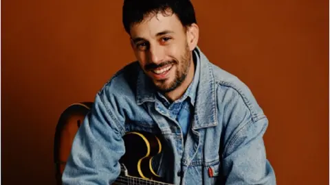 Imagen del guitarrista lanzaroteño. 