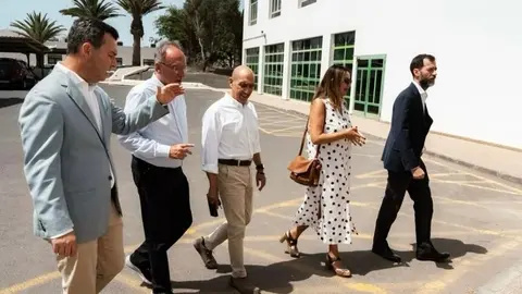 Corujo, Viera y Fajardo con responsables de AENA