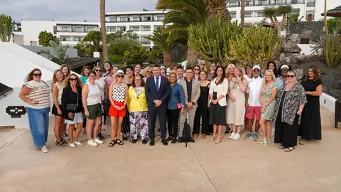 Oswaldo Betancort y Hector Fernández junto a más de una treintena de agentes de viaje procedentes de Estados Unidos y Canadá.