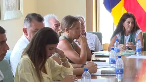 La portavoz de Compromiso por Haría durante un pleno.