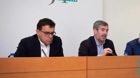 Manuel Miranda en una imagen de archivo con Fernando Clavijo.