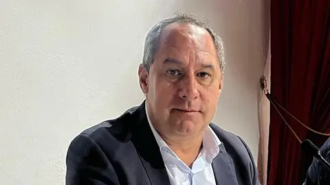 Juan Monzón en un pleno del Ayuntamiento de Yaiza.