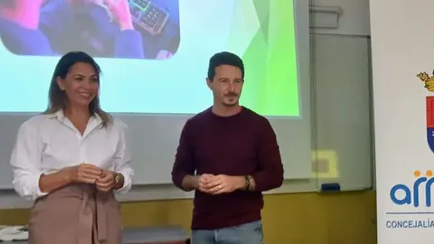 Maite Corujo durante la exposición del proyecto.