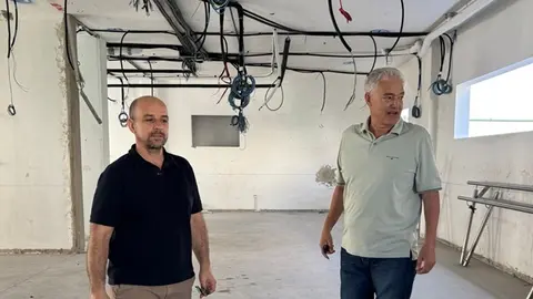 Ulpiano Calero y José Juan Cruz en su visita a las instalaciones.