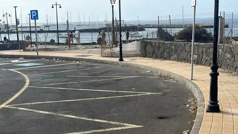 Zona de Playa Blanca en la que denuncia el PP que existe suciedad y deterioro.