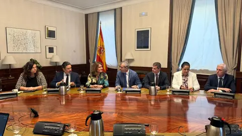 Manuel Domínguez en su reunión con los diputados y senadores canarios del PP.