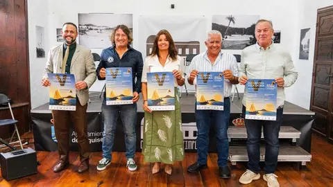 Foto familia. Alejandro Ramírez, Juan Pérez, Olivia Duque, Luis Romero y Luis Toledojpg