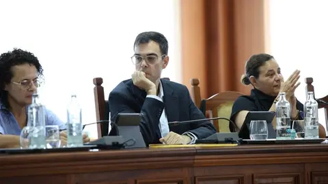 Alberto Aguiar en el Pleno del Cabildo.