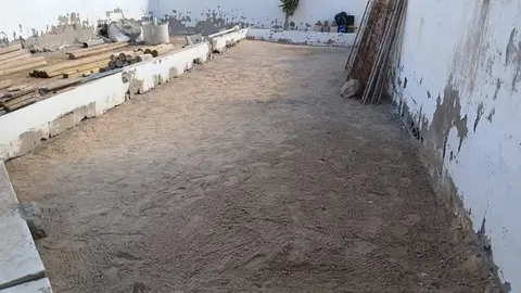 Campo de bola de La Graciosa totalmente limpio.