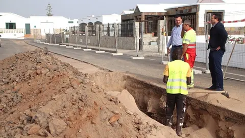 Ángel Lago y Óscar Noda pasaron este martes para supervisar cómo van los trabajos.