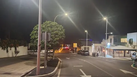 Imagen de una avenida de Puerto del Carmen, en Tías.
